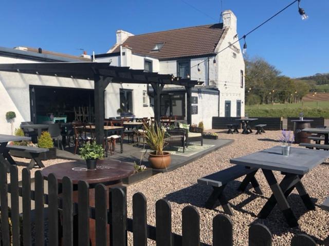 Pitlessie Inn And Pantry Cupar Exterior foto